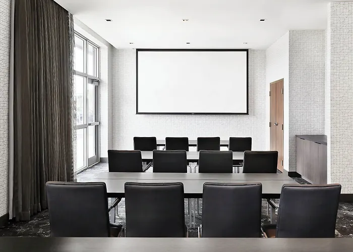 Ac Hotel By Marriott Miami Airport West/Doral
