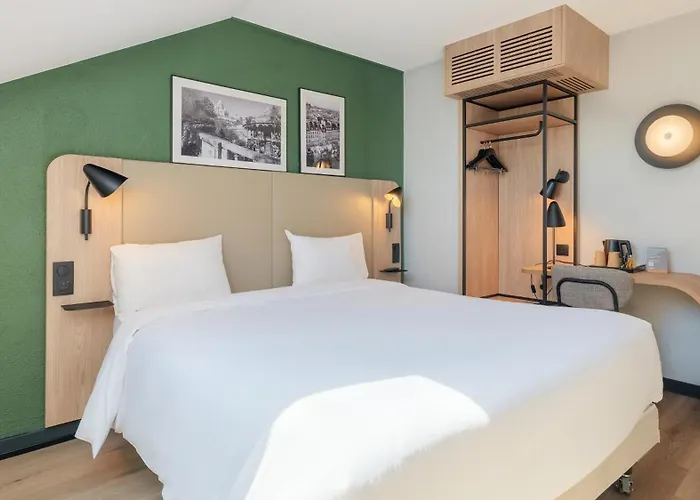 Hotel Campanile Saint-Germain-En-Laye