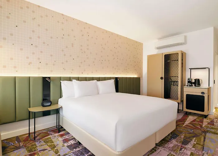 Mulgrave Hotels