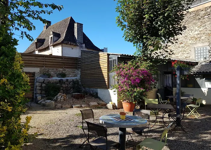 Argentat Hotels