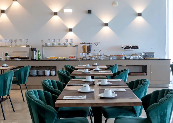 Oporto Airport & Business Hotel Maya