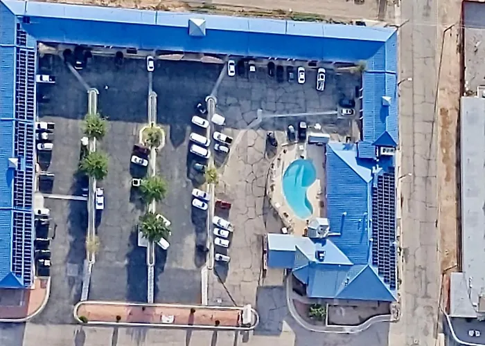 The Classic Desert Aire Hotel