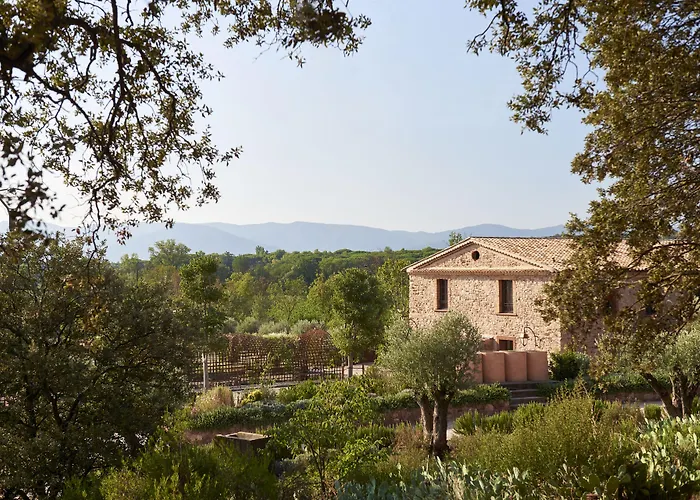 Le Cannet-des-Maures Hotels