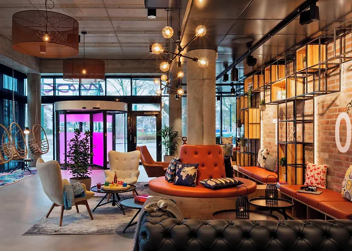Moxy Duesseldorf South Hotel