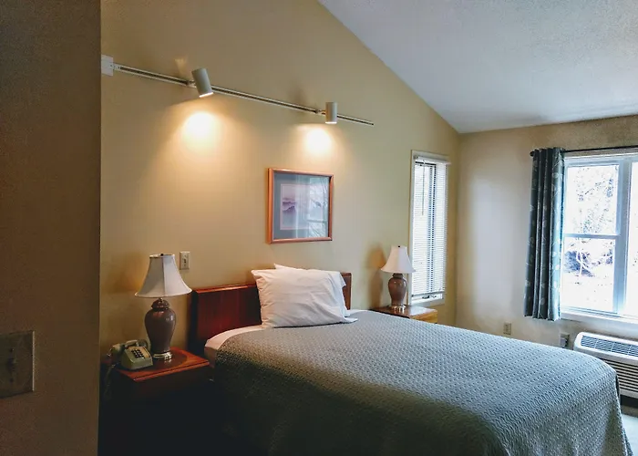 Cathedral Ledge Resort