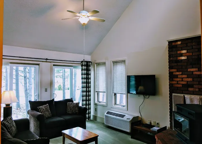 Cathedral Ledge Resort