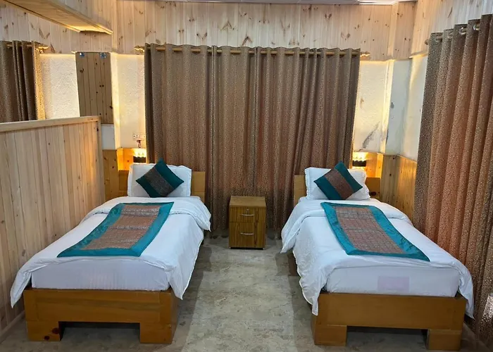Munsyari Hotels