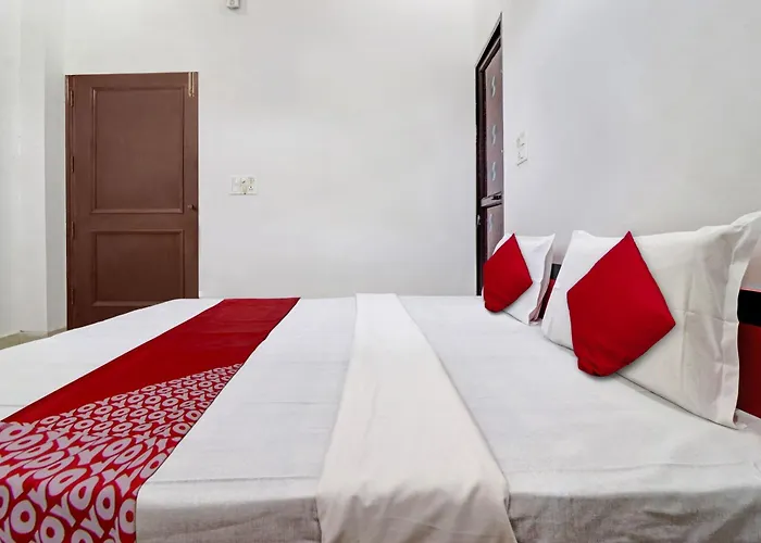 Hotel O Gayatri Parks