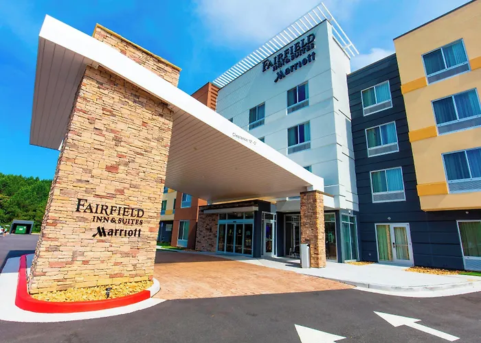Fairfield Inn & Suites By Marriott Atlanta Woodstock
