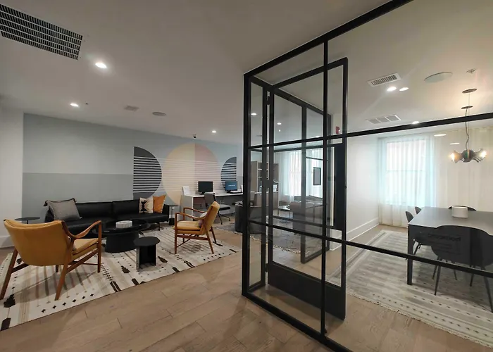 Kasa Downtown Austin Aparthotel