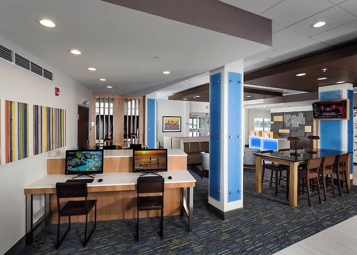 Holiday Inn Express & Suites - West Des Moines - Jordan Creek By Ihg