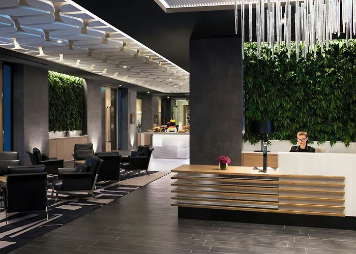 Al Bandar Rotana - Dubai Creek Hotel