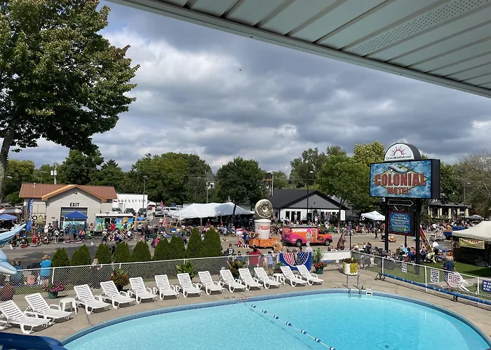 Colonial Motel Wisconsin Dells