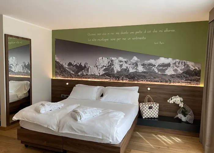 Dolomeet Boutique Hotel Pinzolo