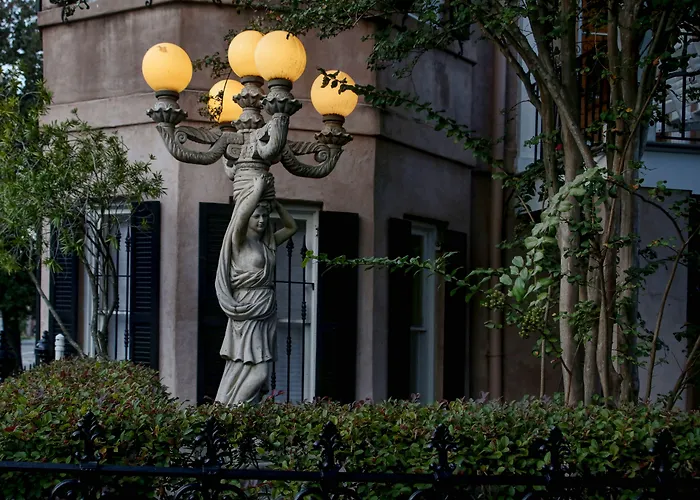 Mcmillan Inn Savannah