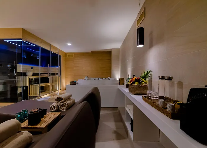 Cumeja Beach Club & Hotel Baia Domizia