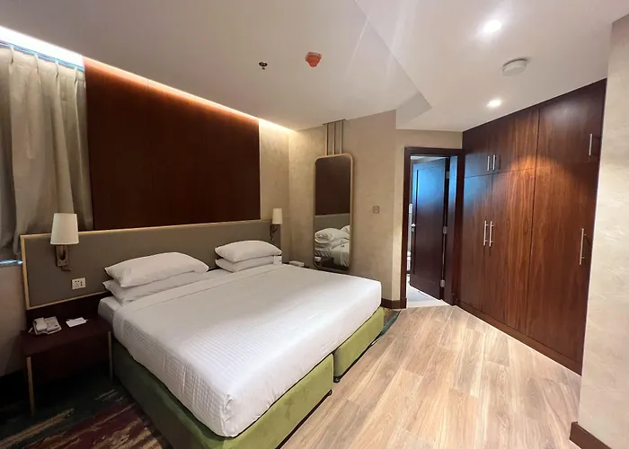 City Seasons Suites Dubai