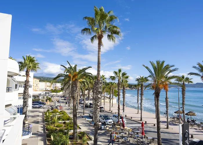 Appart'hôtel A Deux Pas de l'Eau La Ciotat
