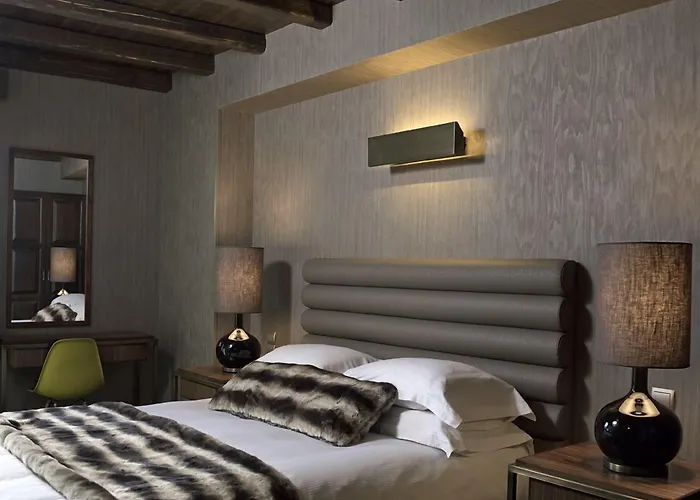 Art Mainalon Hotel