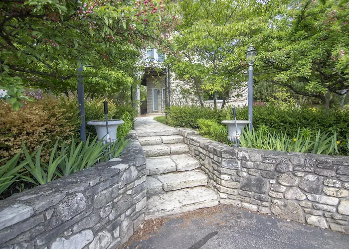 Coachlite Inn Sister Bay