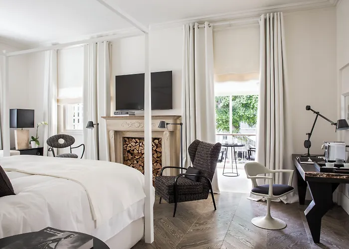 White Villa Hotel