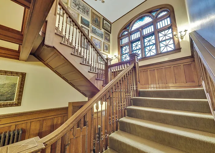 Cartier Mansion