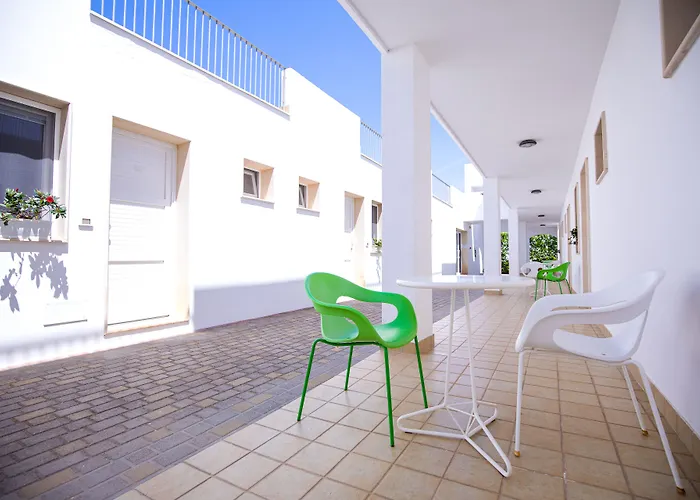 Donnosanto Residence Torre Santa Sabina
