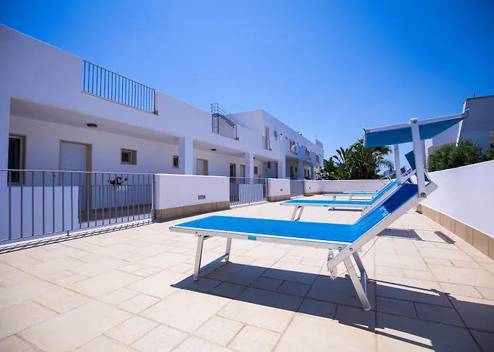 Donnosanto Residence Torre Santa Sabina