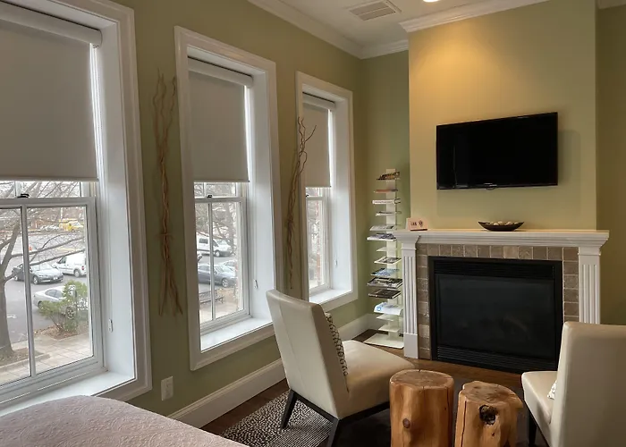 Suites At 249