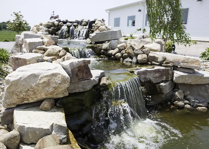 Blue Gate Garden Inn Shipshewana