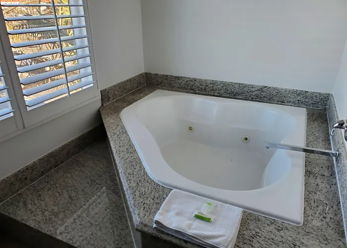 Ocean Surf Inn & Suites