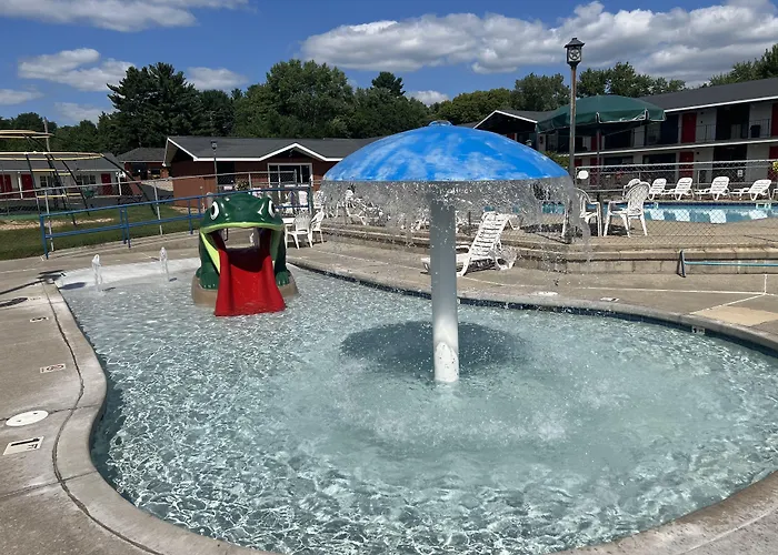 All Star Inn & Suites