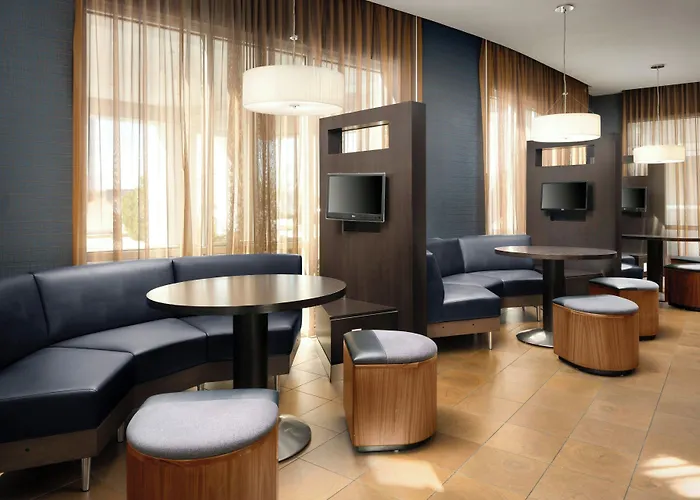 Courtyard By Marriott Hammond