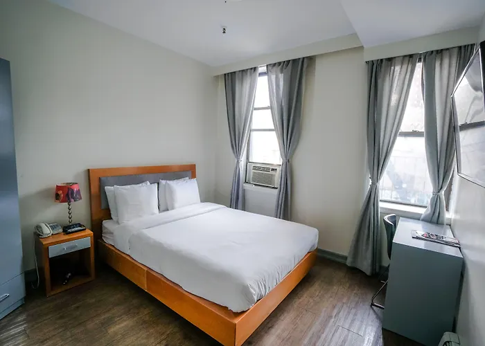 Midtown West Hotel