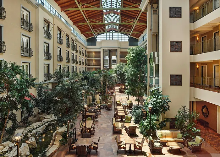 Woolley'S Classic Suites