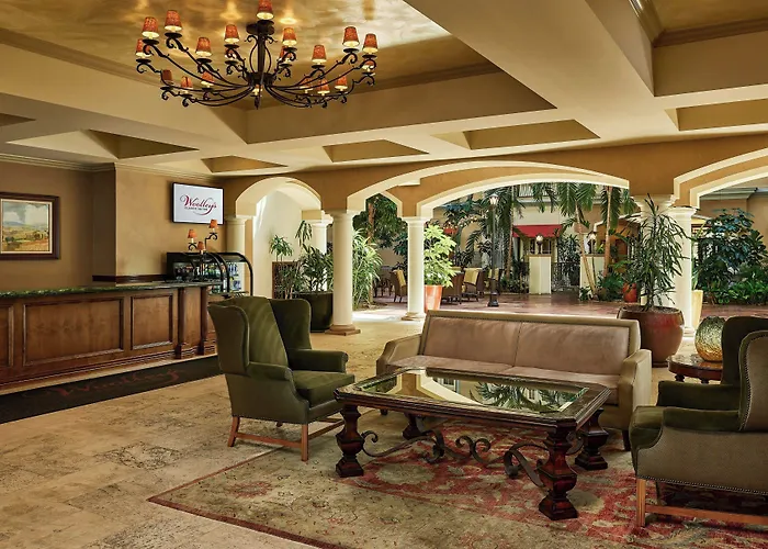 Woolley'S Classic Suites