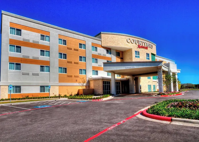 Courtyard By Marriott San Marcos Hotel