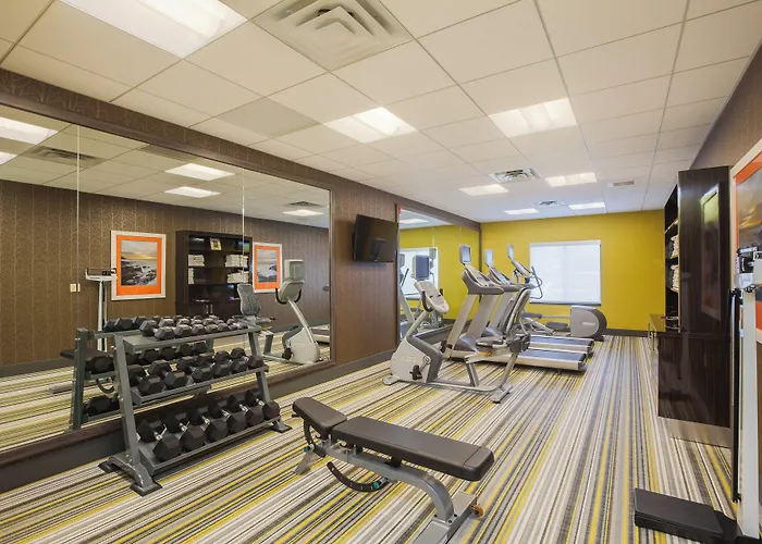 Holiday Inn Express & Suites Eureka By Ihg
