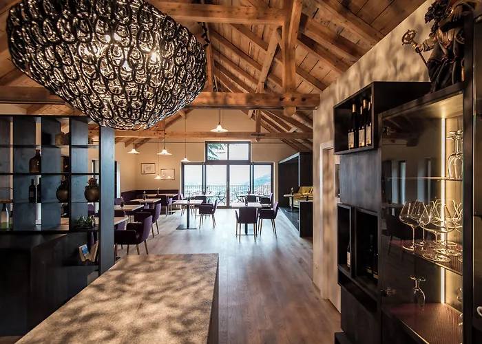 Schloss Plars wine&suites Algund