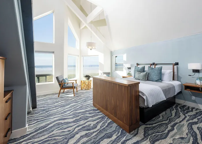 The Seaside Oceanfront Inn
