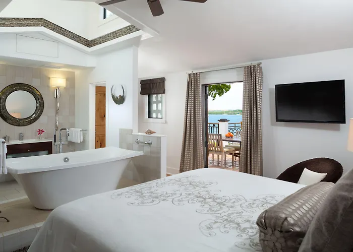 Black Dolphin Inn