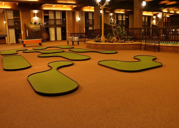 Ramada By Wyndham Alpena Hotel