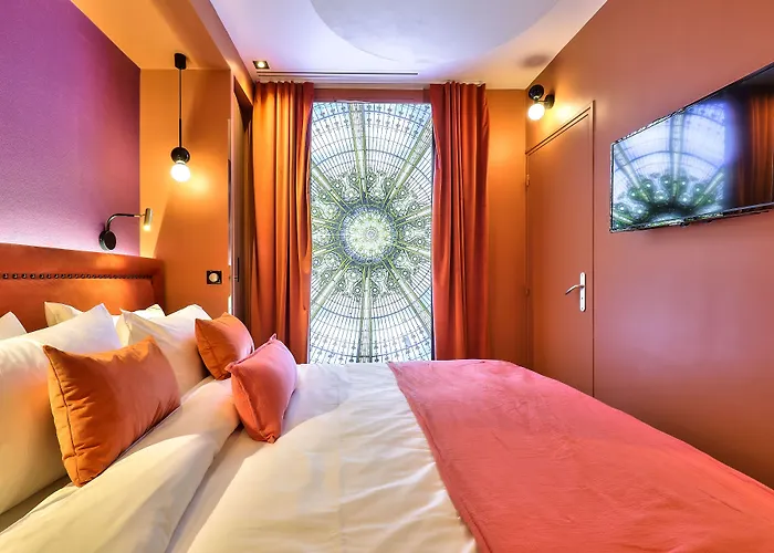 Hotel 33 Marbeuf Parigi
