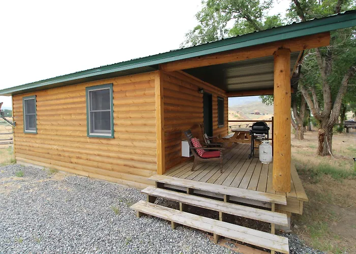 The Historic Wapiti Lodge