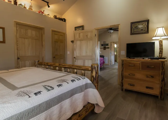 Calhoun House Inn & Suites Bryson City