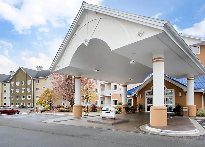 Bluegreen Vacations Odyssey Dells Resort Lake Delton