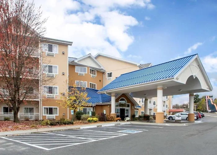 Bluegreen Vacations Odyssey Dells Resort Lake Delton