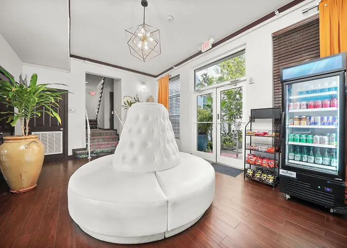 Tradewinds Apartment Hotel Miami Beach