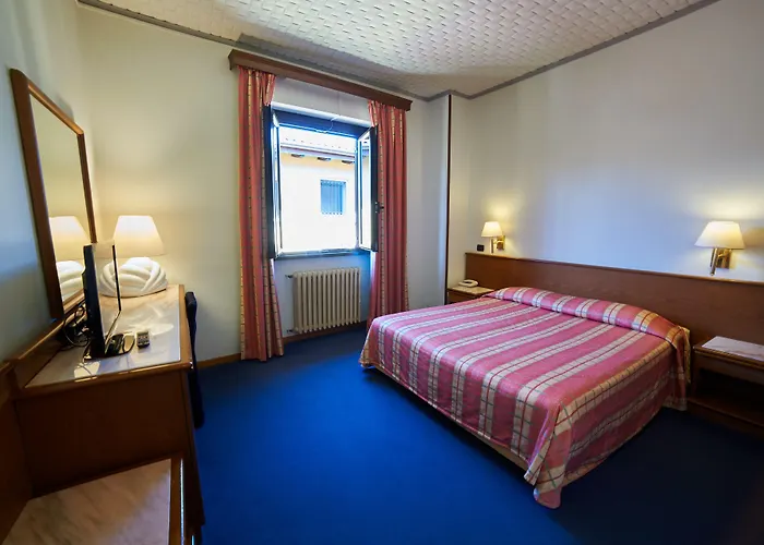 Hotel Giardino Arona