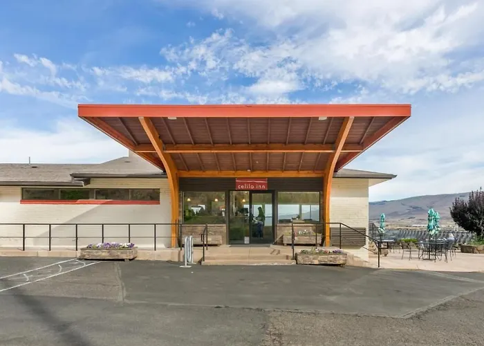 Celilo Inn
